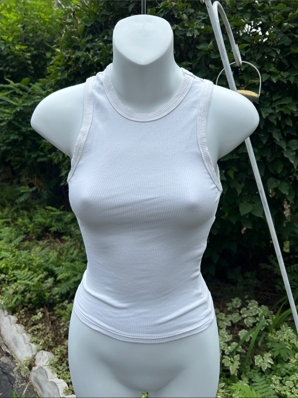 H&M White Ribbed Tank Top - Fitted Sleeveless Crew